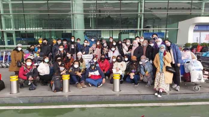 wisuda wuhan