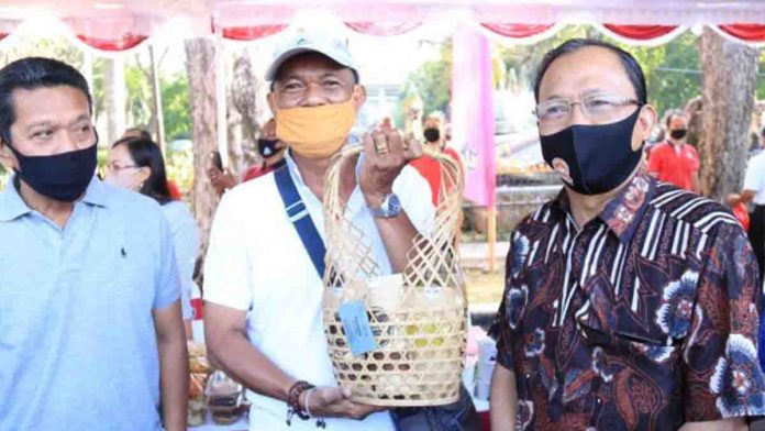 Gubernur-pasar-murah