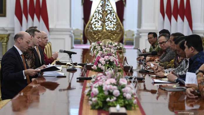 lembaga keuangan as
