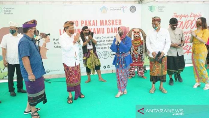 greakan pakai masker