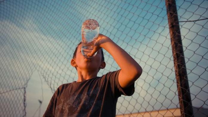 minum air