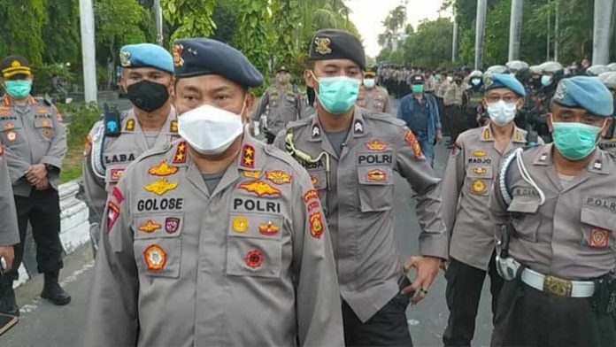 brosur demo
