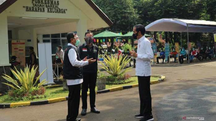 jokowi vaksin