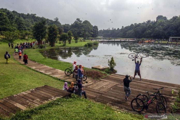 Wisata-Danau-Ecopark-Cibinong-081120-ysw-5