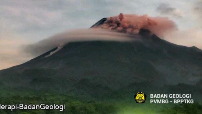 merapi awan pans