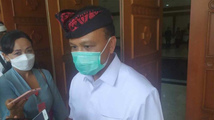 tanggapi kasus