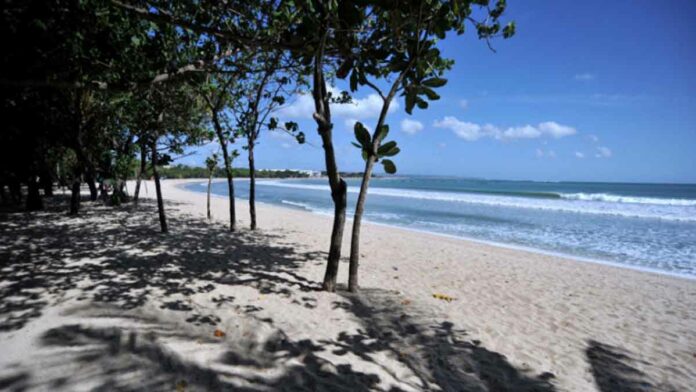pantai tutup