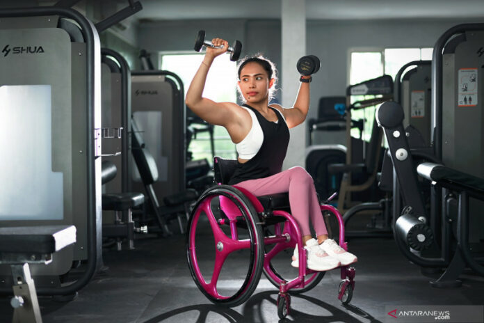 INDONESIA-Ni-Nengah-Widiasih-Para-Power-Lifting-1