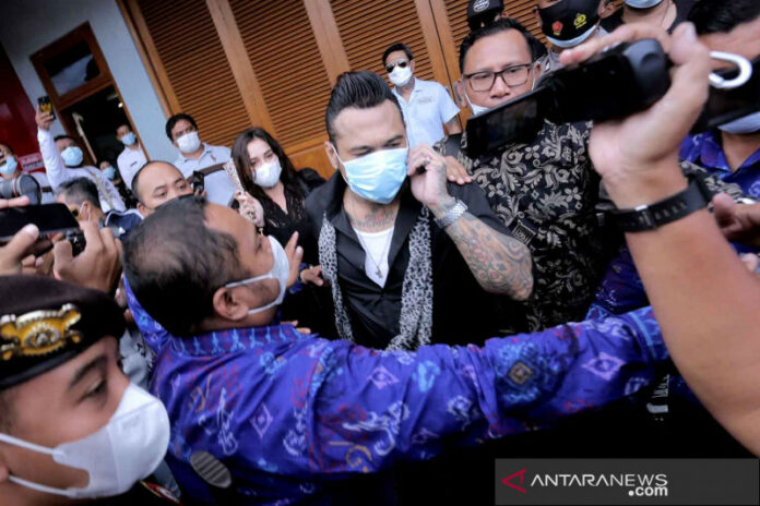 antarafoto-jerinx-bebas-dari-penjara-080621-ran-1