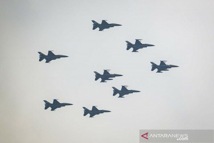 pesawat f16