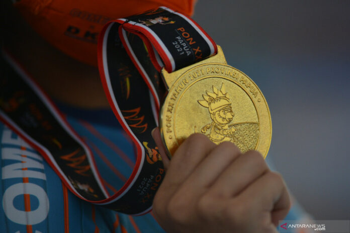 antarafoto-elimination-10.000-m-putri-sepatu-roda-pon-papua-29092021-fzn-10-1
