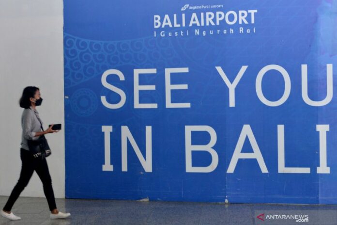 antarafoto-penerbangan-internasional-bandara-bali-akan-dibuka-051021-fik-5