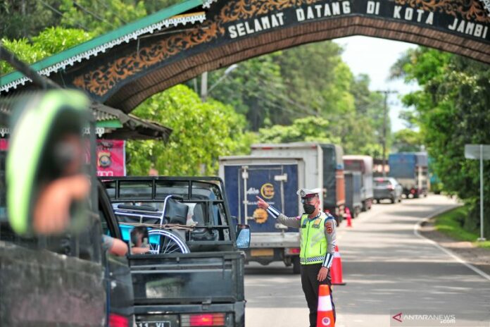 antarafoto-pengetatan-ppkm-di-jambi-230821-ws-1
