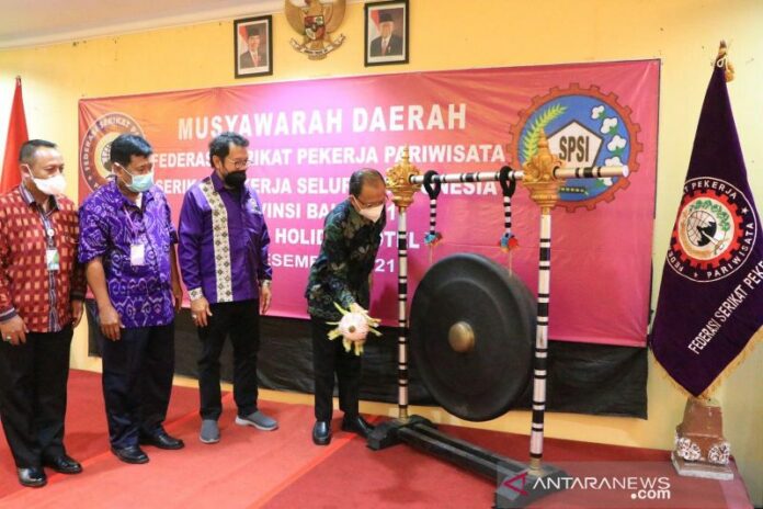 Koster-serikat-pariwisata