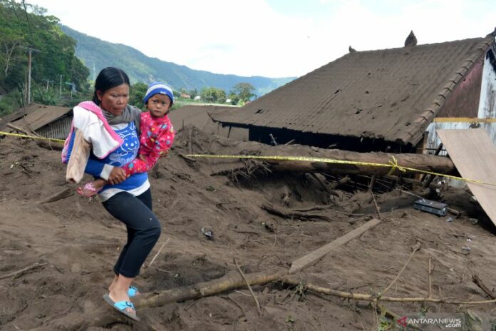 antarafoto-dampak-gempa-di-bali-161021-fik-12