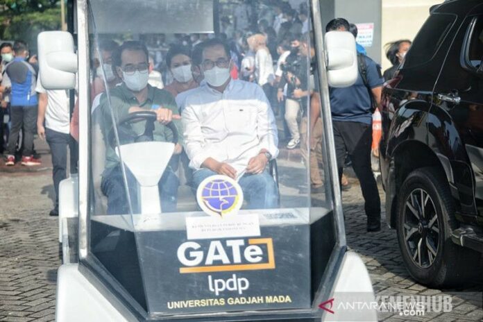 mobil listrik lokal