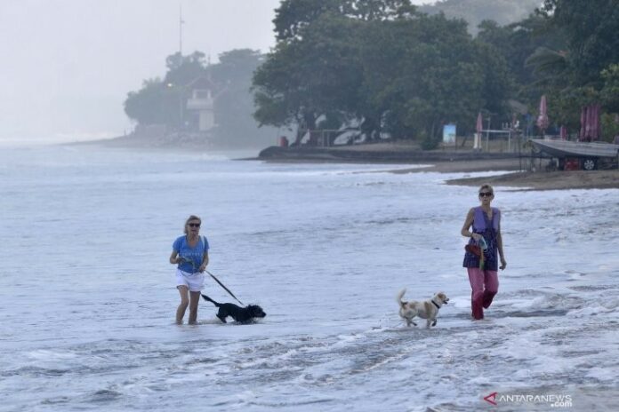 pantai seminyak