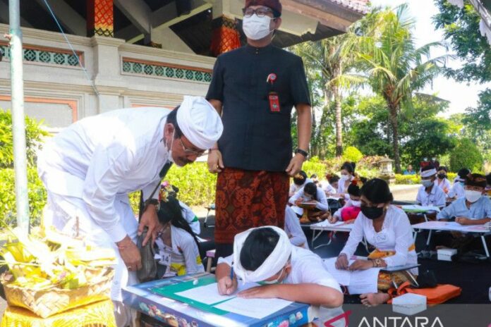 Bulan-Bahasa-10