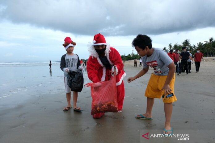 Perayaan-Natal-Kawasan-Pariwisata-Bali-251221-Nhw-2