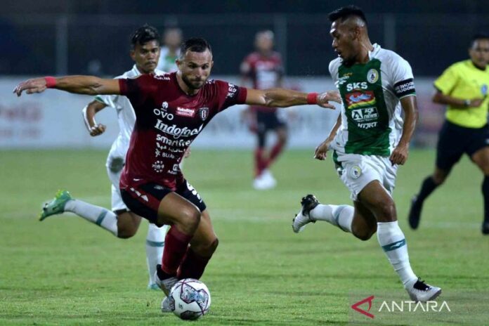 antarafoto-bali-united-lawan-pss-sleman-160222-fik-4