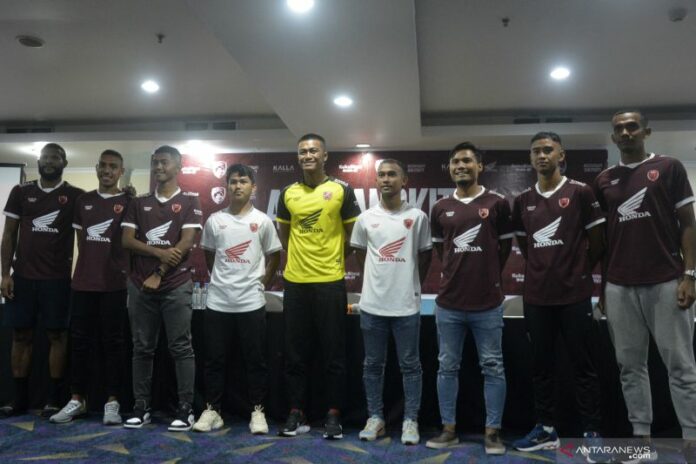 antarafoto-pemain-baru-psm-makassar-040122-abhe-1