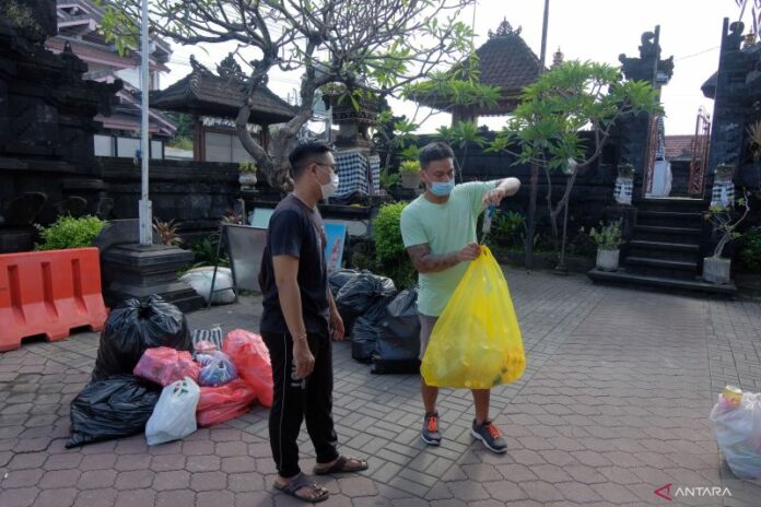 antarafoto-penanganan-sampah-tingkat-kelurahan-bali-020422-nhw-5