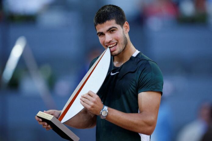 2022-05-08T202332Z_1_LYNXNPEI470CJ_RTROPTP_4_TENNIS-MADRID