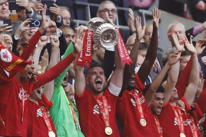 2022-05-14T185434Z_735979407_UP1EI5E1GIXPI_RTRMADP_3_SOCCER-ENGLAND-CHE-LIV-REPORT