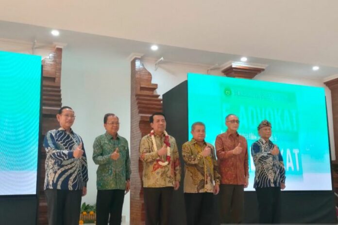 Koster-Pengadilan-Tinggi-Denpasar