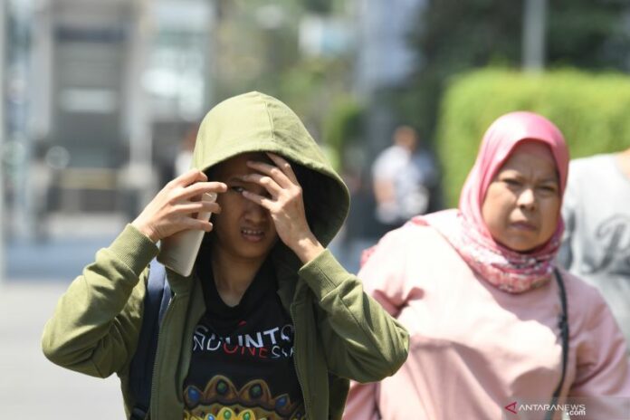 Suhu-Panas-Di-Indonesia-221019-Adm-2