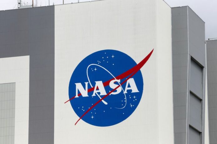 2022-02-10T011501Z_2_LYNXMPEI18165_RTROPTP_4_SPACE-EXPLORATION-SPACEX