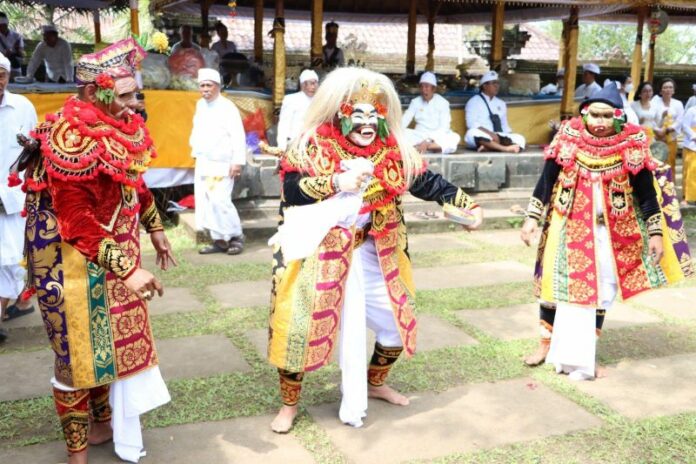 Topeng-sidakarya-wali-kota