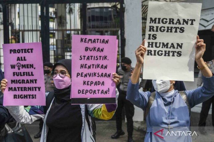 antarafoto-unjukrasa-koalisi-buruh-migran-berdaulat-24062022-gp-1