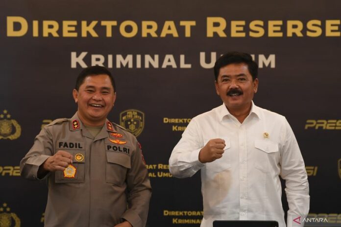 antarafoto-konferensi-pers-kasus-mafia-tanah-180722-sgd-6