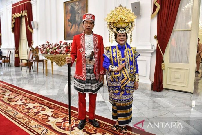 baju adat sulteng