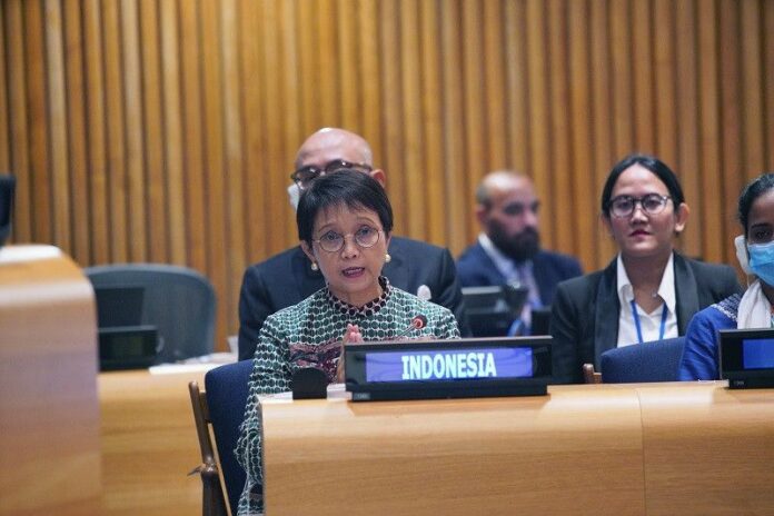 Menlu-Retno-Marsudi-HLM-Nuklir