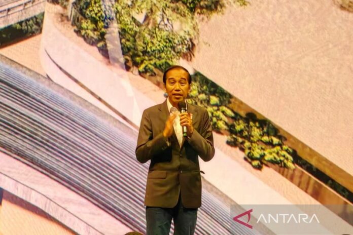 20221018-presiden-jajak-pasar-ikn-02