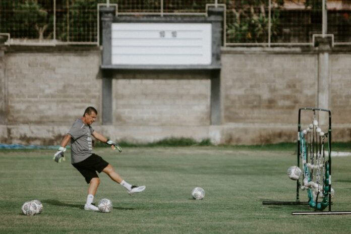 pelatih-kiper-bali-united
