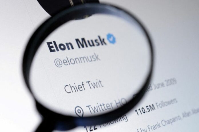 2022-11-01T053724Z_588300481_RC28AX9CZKPX_RTRMADP_3_TWITTER-M-A-MUSK-BANKS