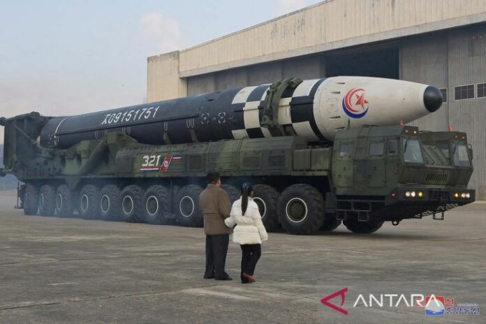 2022-11-18T214744Z_756998095_RC2IOX9FMQ3K_RTRMADP_3_NORTHKOREA-MISSILES
