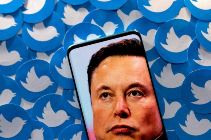 2022-11-24T221524Z_2_LYNXMPEIAN0U5_RTROPTP_4_TWITTER-MUSK-WORKERS