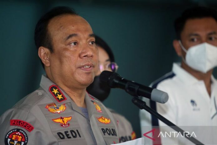 antarafoto-polisi-akan-bongkar-makam-korban-kanjuruhan-15102022-bal-2