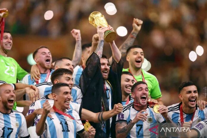 2022-12-18T184558Z_1466944610_UP1EICI1G4K9Z_RTRMADP_3_SOCCER-WORLDCUP-ARG-FRA-REPORT