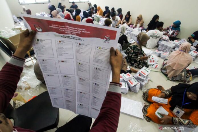 Upah-Sortir-Melipat-Surat-Suara-Pemilu-2019-030319-Rmd-10_1
