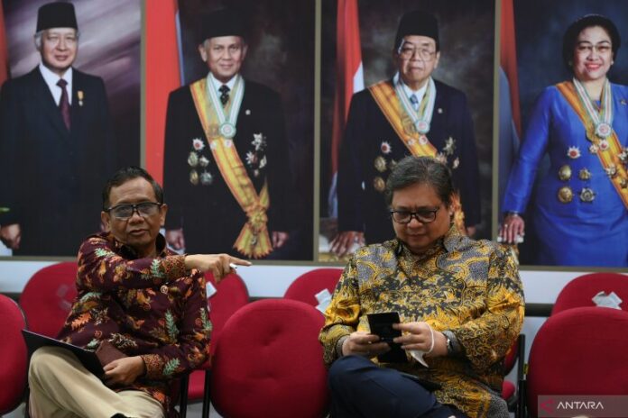 antarafoto-presiden-jokowi-terbitkan-perppu-cipta-kerja-301222-sgd-2