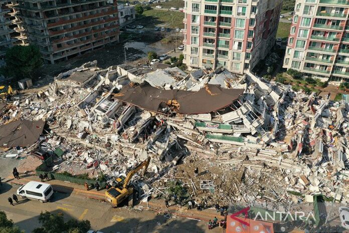 2023-02-07T102724Z_883654901_RC2A6Z9X1H32_RTRMADP_3_TURKEY-QUAKE