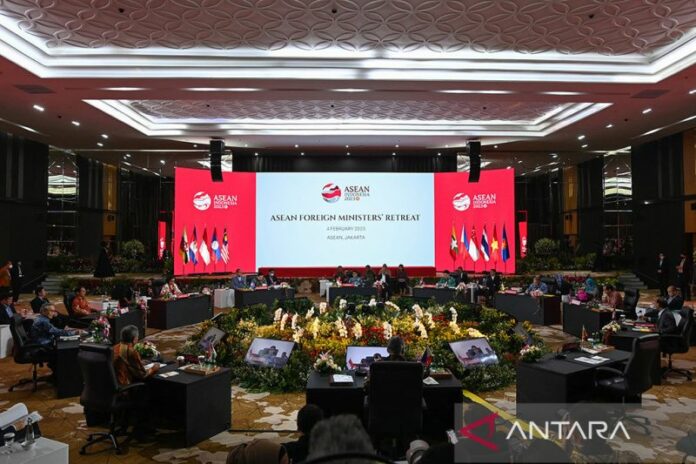 ASEAN-Minister-Meeting-040223-app-100