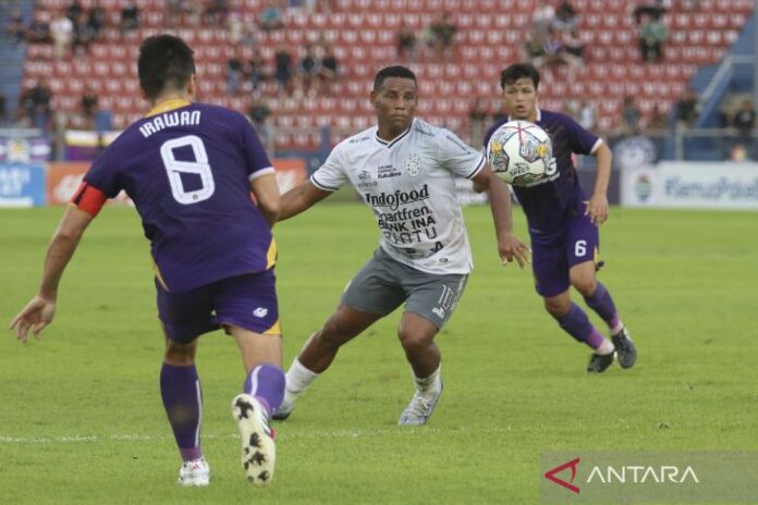 antarafoto-persik-kediri-melawan-bali-united-fc-140223-pf-1