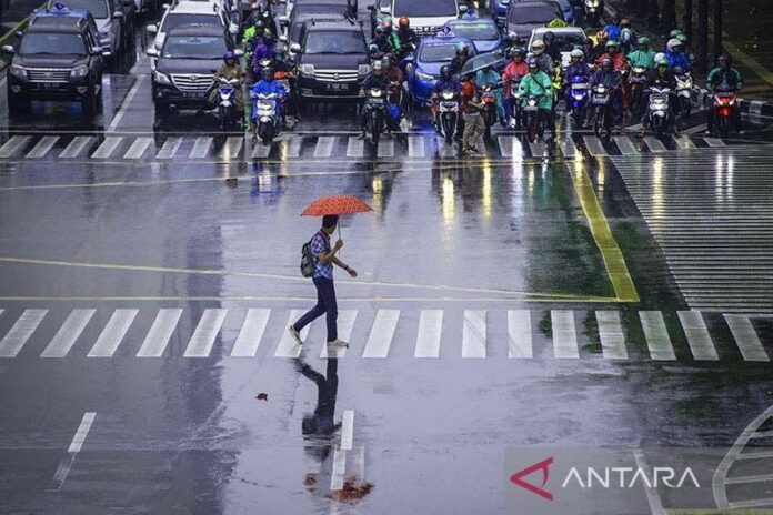 antarafoto-musim-hujan-jakarta-091118-aaa-3