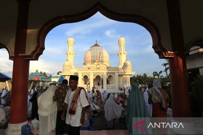 Shalat-Idul-Fitri-Jamaah-Tarekat